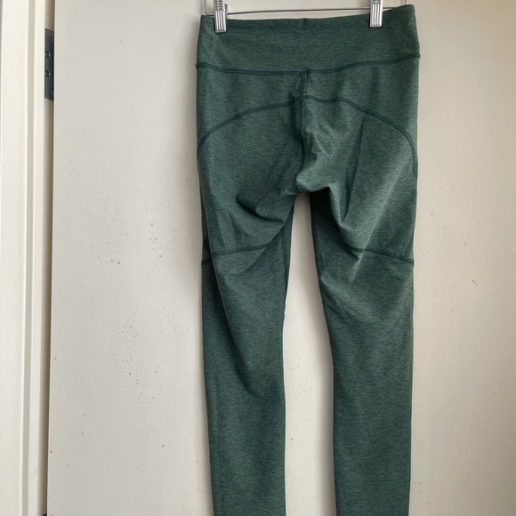 Outdoor Voices Green Cropped Leggings - Picture 4 of 5